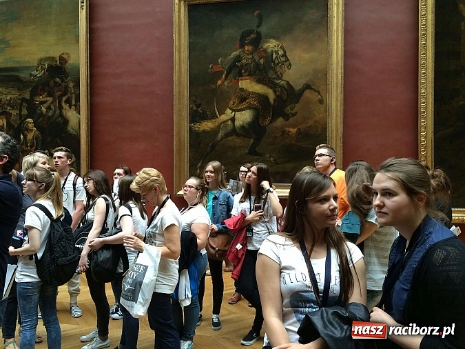 Zdjęcie w galerii na portalu naszraciborz.pl: Młodzież ZSZ zwiedziła Paryż wiadomości z regionu