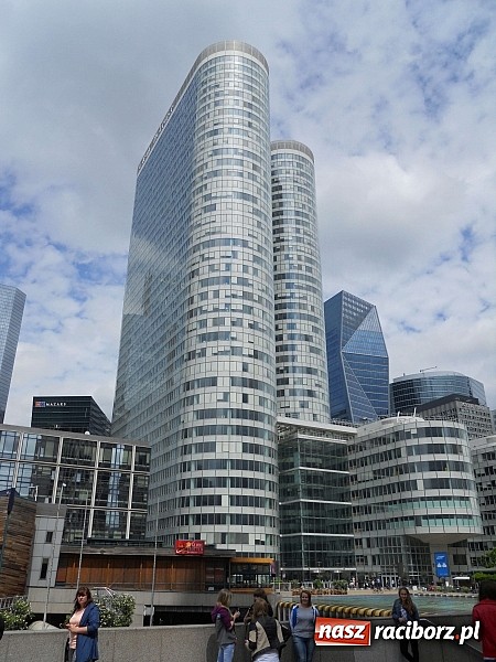 Zdjęcie w galerii na portalu naszraciborz.pl: Młodzież ZSZ zwiedziła Paryż wiadomości z regionu