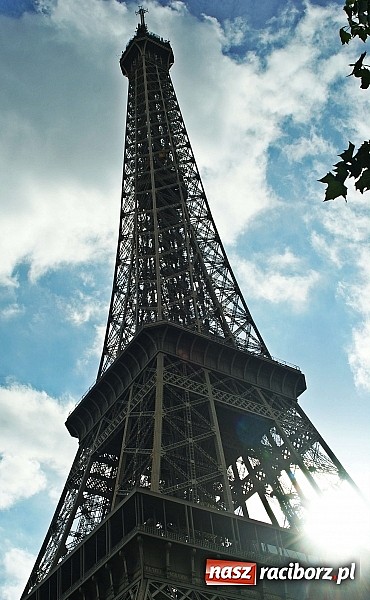 Zdjęcie w galerii na portalu naszraciborz.pl: Młodzież ZSZ zwiedziła Paryż wiadomości z regionu