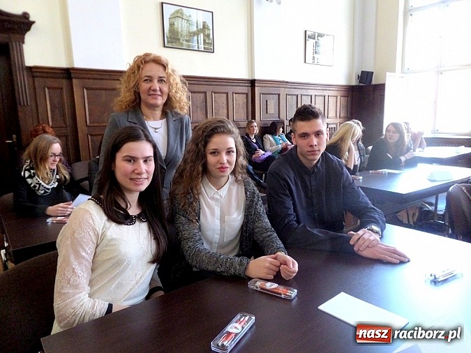 Zdjęcie w galerii na portalu naszraciborz.pl: Warto wiedzieć więcej, czyli lekcje ZUS wiadomości z regionu