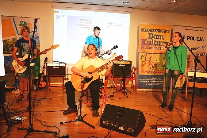 Zdjęcie w galerii na portalu naszraciborz.pl: Przesłuchania konkursowe rozpoczęły IV Festiwal Piosenki Europejskiej – Racibórz 2015  wiadomości z regionu