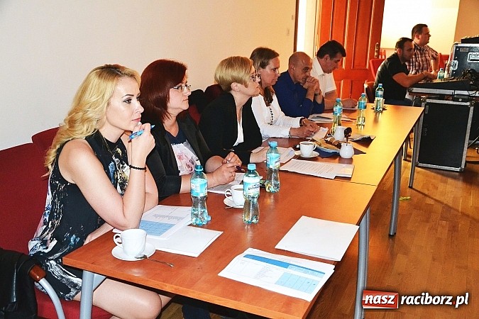 Zdjęcie w galerii na portalu naszraciborz.pl: Przesłuchania konkursowe rozpoczęły IV Festiwal Piosenki Europejskiej – Racibórz 2015  wiadomości z regionu