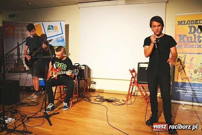 Zdjęcie w galerii na portalu naszraciborz.pl: Przesłuchania konkursowe rozpoczęły IV Festiwal Piosenki Europejskiej – Racibórz 2015  wiadomości z regionu