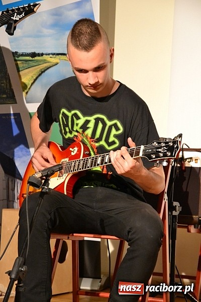 Zdjęcie w galerii na portalu naszraciborz.pl: Przesłuchania konkursowe rozpoczęły IV Festiwal Piosenki Europejskiej – Racibórz 2015  wiadomości z regionu