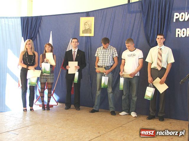 Zdjęcie w galerii na portalu naszraciborz.pl: W Mickiewiczu polały się łzy wiadomości z regionu