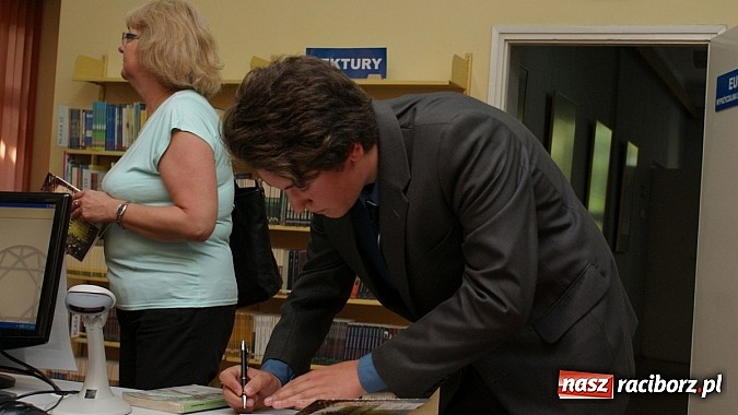 Zdjęcie w galerii na portalu naszraciborz.pl: Debiut młodego poety z Gimnazjum nr 5 wiadomości z regionu