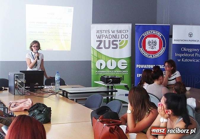 Zdjęcie w galerii na portalu naszraciborz.pl: Bezpieczne wakacje – bezpieczna praca – uczniowie wysłuchali prelekcji w rybnickim ZUS-ie  wiadomości z regionu