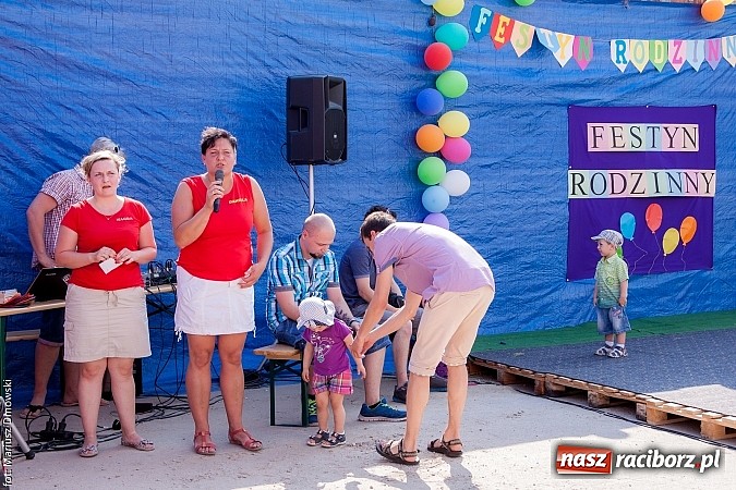 Zdjęcie w galerii na portalu naszraciborz.pl: Rodzinnie na festynie przy Londzina wiadomości z regionu