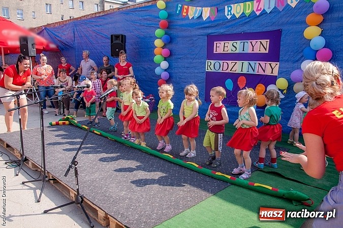 Zdjęcie w galerii na portalu naszraciborz.pl: Rodzinnie na festynie przy Londzina wiadomości z regionu