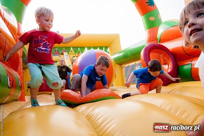 Zdjęcie w galerii na portalu naszraciborz.pl: Rodzinnie na festynie przy Londzina wiadomości z regionu