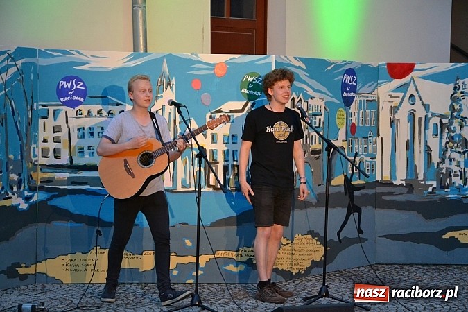 Zdjęcie w galerii na portalu naszraciborz.pl: Festiwalowe Jam Session oraz Międzynarodowe Warsztaty, czyli IV Festiwal Piosenki Europejskiej – Racibórz 2015 wiadomości z regionu