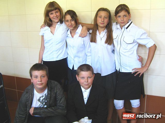 Zdjęcie w galerii na portalu naszraciborz.pl: Powitanie szkoły z Zuzaną Szreder  wiadomości z regionu