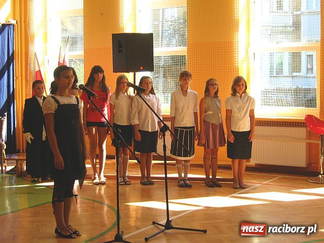 Zdjęcie w galerii na portalu naszraciborz.pl: Powitanie szkoły z Zuzaną Szreder  wiadomości z regionu