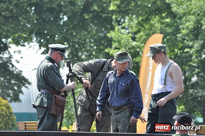 Zdjęcie w galerii na portalu naszraciborz.pl: Industriada 2015 na stacji w Rudach - upał nie przegonił turystów  wiadomości z regionu