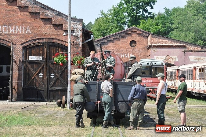 Zdjęcie w galerii na portalu naszraciborz.pl: Industriada 2015 na stacji w Rudach - upał nie przegonił turystów  wiadomości z regionu