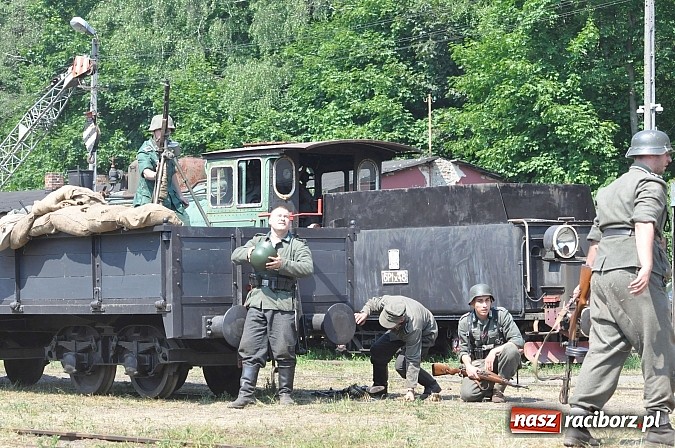 Zdjęcie w galerii na portalu naszraciborz.pl: Industriada 2015 na stacji w Rudach - upał nie przegonił turystów  wiadomości z regionu