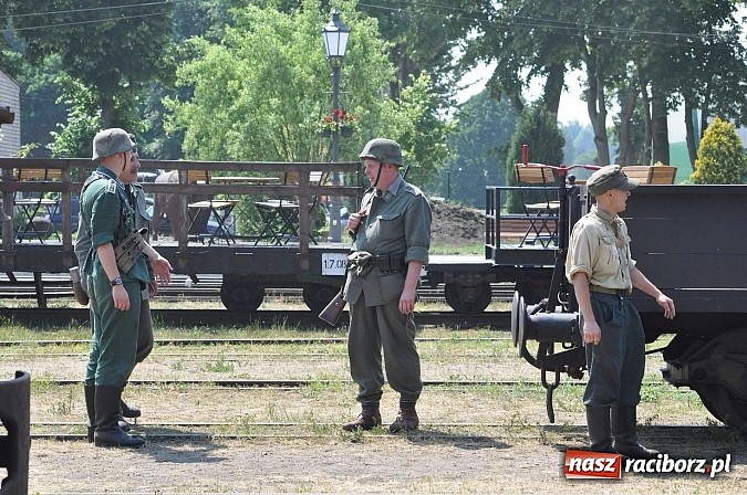 Zdjęcie w galerii na portalu naszraciborz.pl: Bombardowanie stacji kolejowej Gross Rauden  wiadomości z regionu