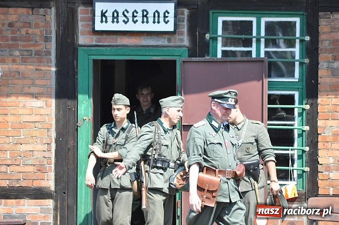 Zdjęcie w galerii na portalu naszraciborz.pl: Bombardowanie stacji kolejowej Gross Rauden  wiadomości z regionu