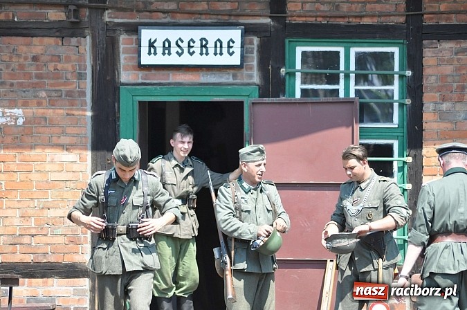 Zdjęcie w galerii na portalu naszraciborz.pl: Bombardowanie stacji kolejowej Gross Rauden  wiadomości z regionu