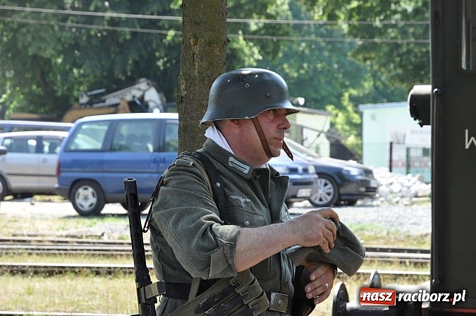 Zdjęcie w galerii na portalu naszraciborz.pl: Bombardowanie stacji kolejowej Gross Rauden  wiadomości z regionu