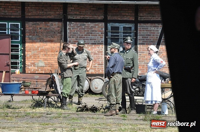 Zdjęcie w galerii na portalu naszraciborz.pl: Bombardowanie stacji kolejowej Gross Rauden  wiadomości z regionu