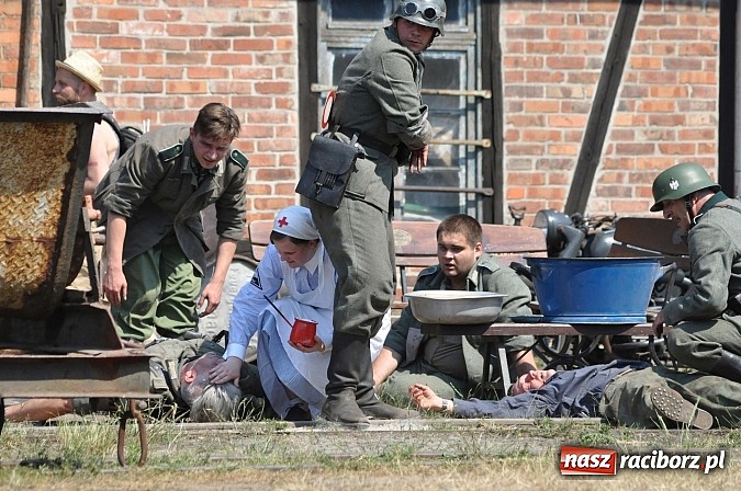 Zdjęcie w galerii na portalu naszraciborz.pl: Bombardowanie stacji kolejowej Gross Rauden  wiadomości z regionu
