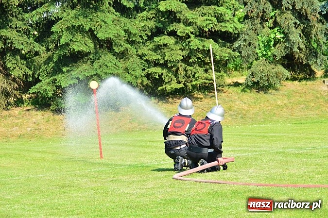 Zdjęcie w galerii na portalu naszraciborz.pl: Strzybnik, Brzeźnica, Gamów i Sławików najlepsze w poszczególnych grupach na gminnych zawodach strażackich wiadomości z regionu