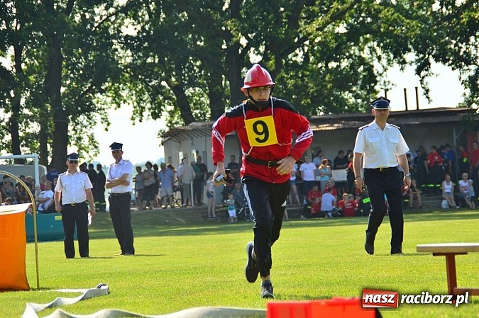 Zdjęcie w galerii na portalu naszraciborz.pl: Strzybnik, Brzeźnica, Gamów i Sławików najlepsze w poszczególnych grupach na gminnych zawodach strażackich wiadomości z regionu