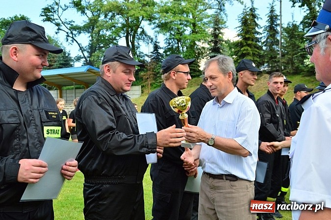 Zdjęcie w galerii na portalu naszraciborz.pl: Strzybnik, Brzeźnica, Gamów i Sławików najlepsze w poszczególnych grupach na gminnych zawodach strażackich wiadomości z regionu