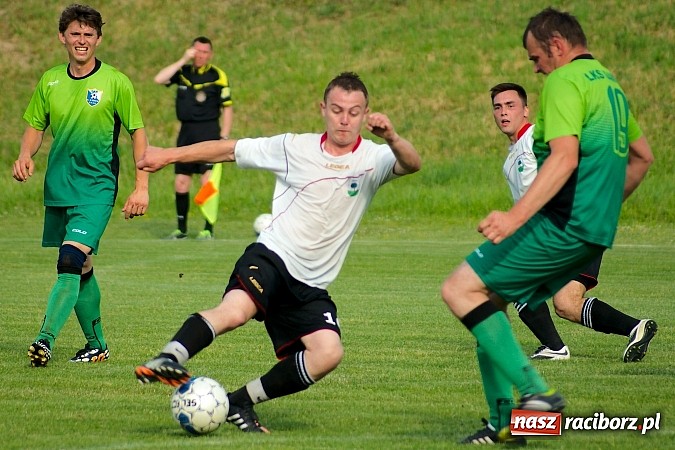 Zdjęcie w galerii na portalu naszraciborz.pl: Dziewięć goli w Bukowie. Gamów żegna się z A klasą! wiadomości z regionu