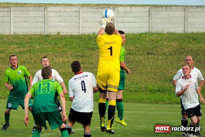 Zdjęcie w galerii na portalu naszraciborz.pl: Dziewięć goli w Bukowie. Gamów żegna się z A klasą! wiadomości z regionu