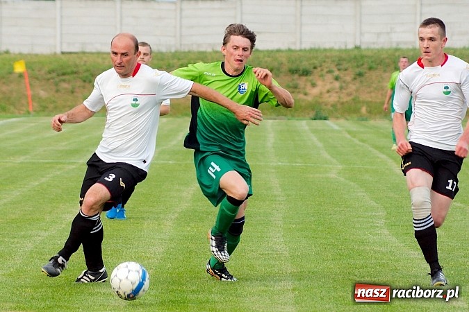 Zdjęcie w galerii na portalu naszraciborz.pl: Dziewięć goli w Bukowie. Gamów żegna się z A klasą! wiadomości z regionu