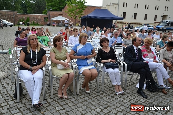 Zdjęcie w galerii na portalu naszraciborz.pl: IV Festiwal Piosenki Europejskiej – Racibórz 2015 za nami  wiadomości z regionu