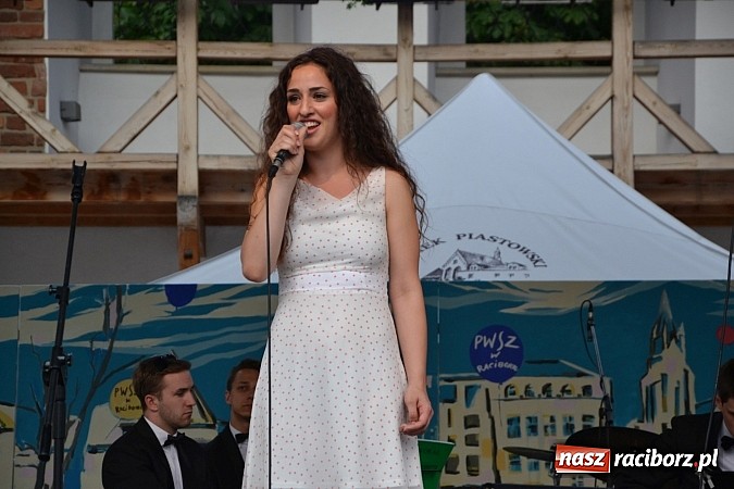 Zdjęcie w galerii na portalu naszraciborz.pl: IV Festiwal Piosenki Europejskiej – Racibórz 2015 za nami  wiadomości z regionu