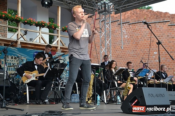 Zdjęcie w galerii na portalu naszraciborz.pl: IV Festiwal Piosenki Europejskiej – Racibórz 2015 za nami  wiadomości z regionu