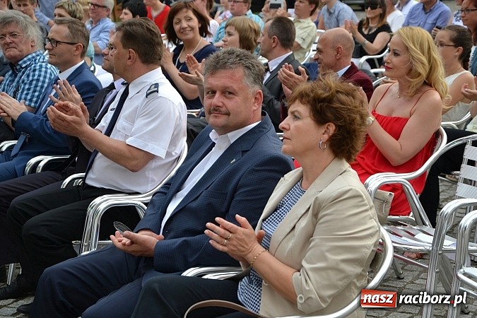 Zdjęcie w galerii na portalu naszraciborz.pl: IV Festiwal Piosenki Europejskiej – Racibórz 2015 za nami  wiadomości z regionu