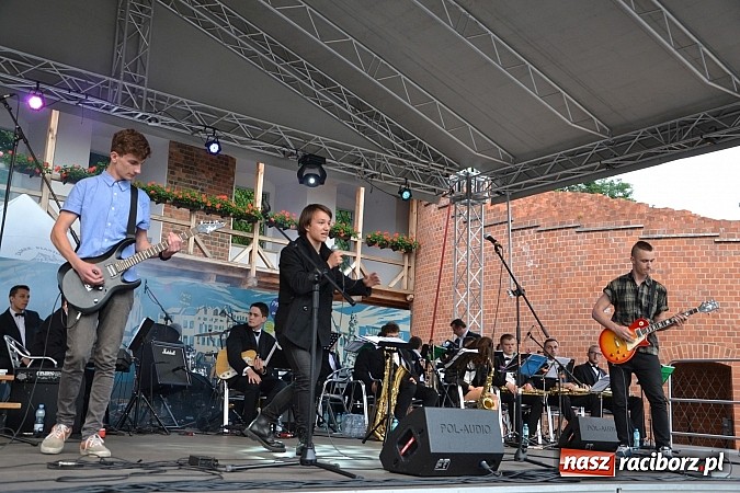 Zdjęcie w galerii na portalu naszraciborz.pl: IV Festiwal Piosenki Europejskiej – Racibórz 2015 za nami  wiadomości z regionu