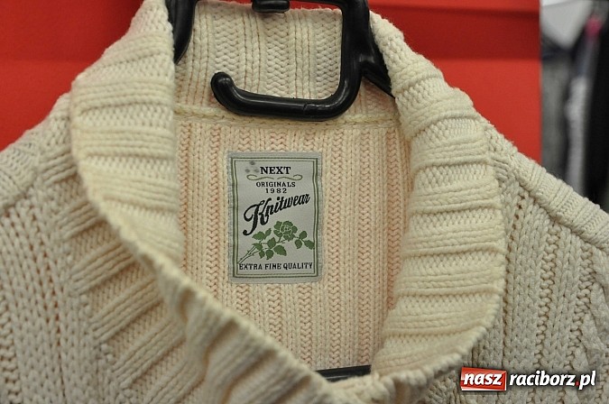 Zdjęcie w galerii na portalu naszraciborz.pl: W sklepie ROBAN na Reymonta całkowicie wymieniono towar. Tysiące nowe markowych ubrań już od poniedziałku wiadomości z regionu