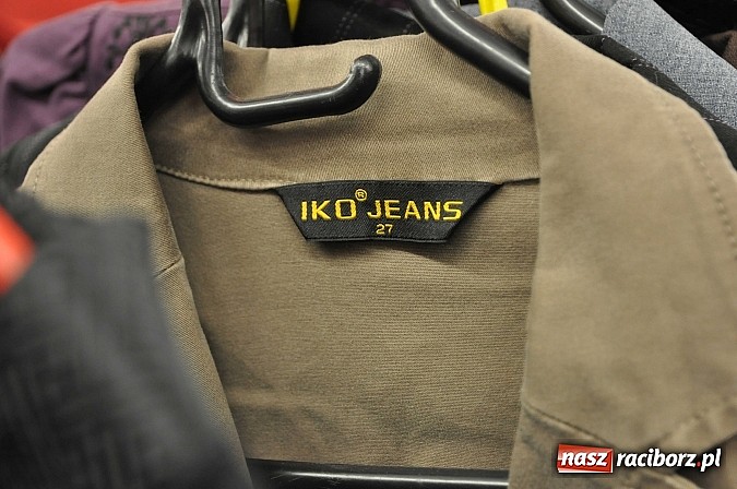 Zdjęcie w galerii na portalu naszraciborz.pl: W sklepie ROBAN na Reymonta całkowicie wymieniono towar. Tysiące nowe markowych ubrań już od poniedziałku wiadomości z regionu