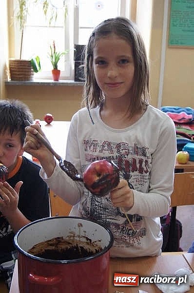 Zdjęcie w galerii na portalu naszraciborz.pl: Święto jabłka w SP-4 wiadomości z regionu