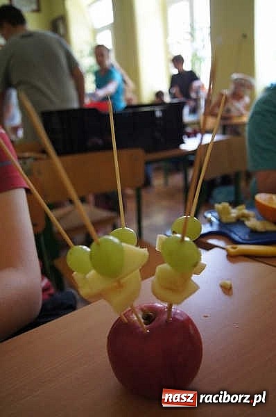 Zdjęcie w galerii na portalu naszraciborz.pl: Święto jabłka w SP-4 wiadomości z regionu