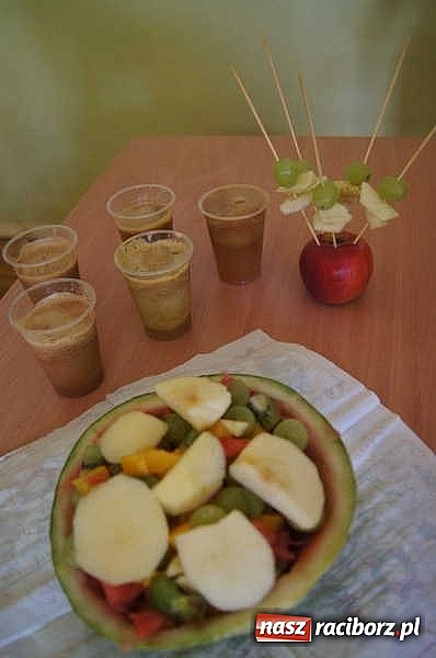 Zdjęcie w galerii na portalu naszraciborz.pl: Święto jabłka w SP-4 wiadomości z regionu