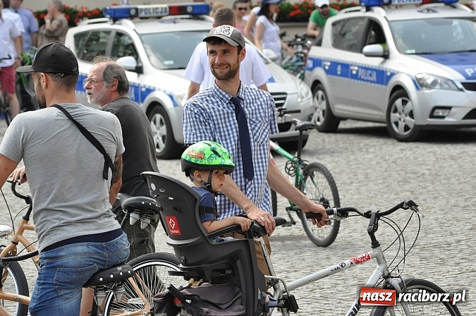 Zdjęcie w galerii na portalu naszraciborz.pl: Połączmy to elegancko, czyli 7. Raciborska Masa Krytyczna z rekordem wiadomości z regionu