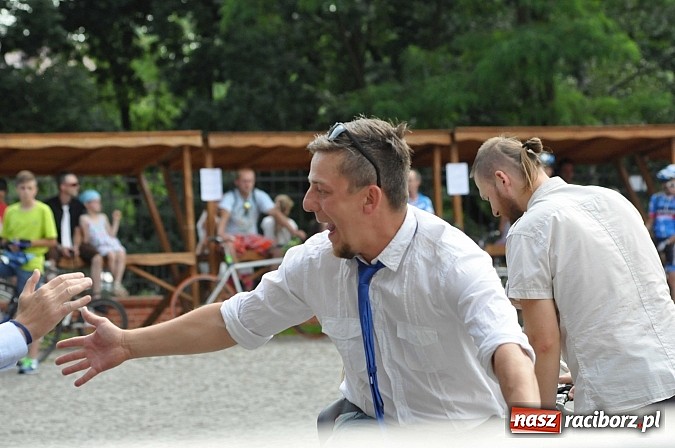 Zdjęcie w galerii na portalu naszraciborz.pl: Połączmy to elegancko, czyli 7. Raciborska Masa Krytyczna z rekordem wiadomości z regionu