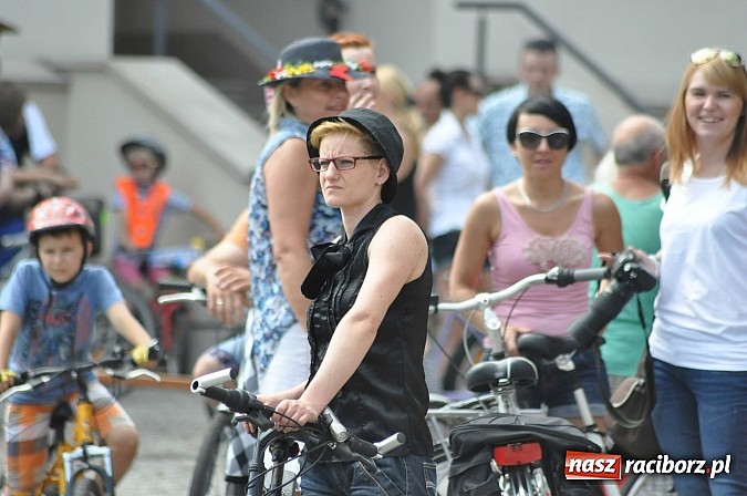 Zdjęcie w galerii na portalu naszraciborz.pl: Połączmy to elegancko, czyli 7. Raciborska Masa Krytyczna z rekordem wiadomości z regionu