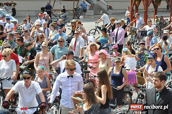 Zdjęcie w galerii na portalu naszraciborz.pl: Połączmy to elegancko, czyli 7. Raciborska Masa Krytyczna z rekordem wiadomości z regionu