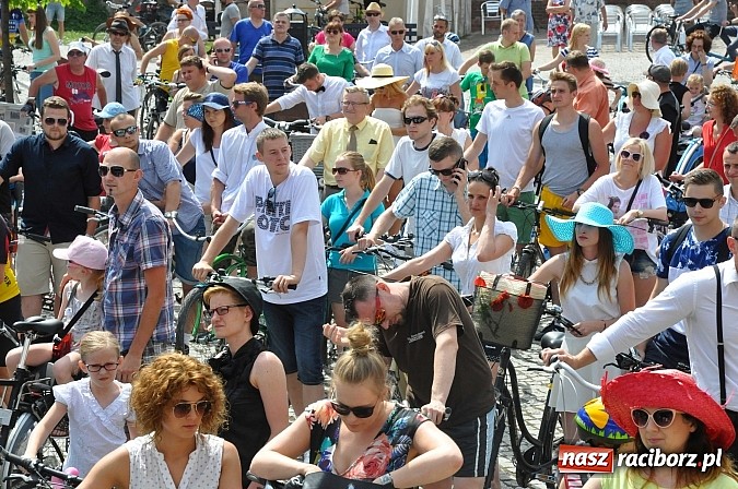 Zdjęcie w galerii na portalu naszraciborz.pl: Połączmy to elegancko, czyli 7. Raciborska Masa Krytyczna z rekordem wiadomości z regionu