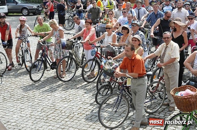 Zdjęcie w galerii na portalu naszraciborz.pl: Połączmy to elegancko, czyli 7. Raciborska Masa Krytyczna z rekordem wiadomości z regionu