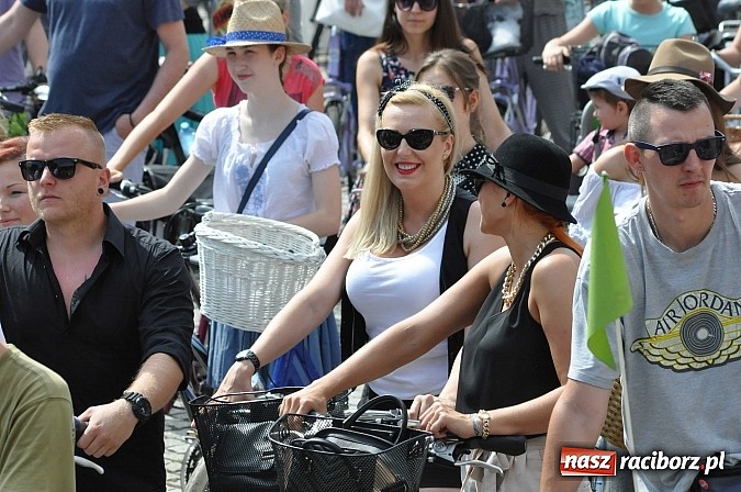 Zdjęcie w galerii na portalu naszraciborz.pl: Połączmy to elegancko, czyli 7. Raciborska Masa Krytyczna z rekordem wiadomości z regionu