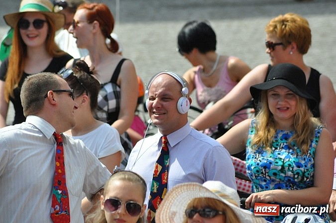 Zdjęcie w galerii na portalu naszraciborz.pl: Połączmy to elegancko, czyli 7. Raciborska Masa Krytyczna z rekordem wiadomości z regionu